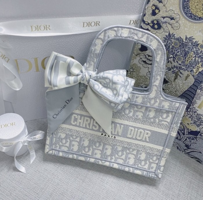 Handbags Dior Book mini Tote 8001