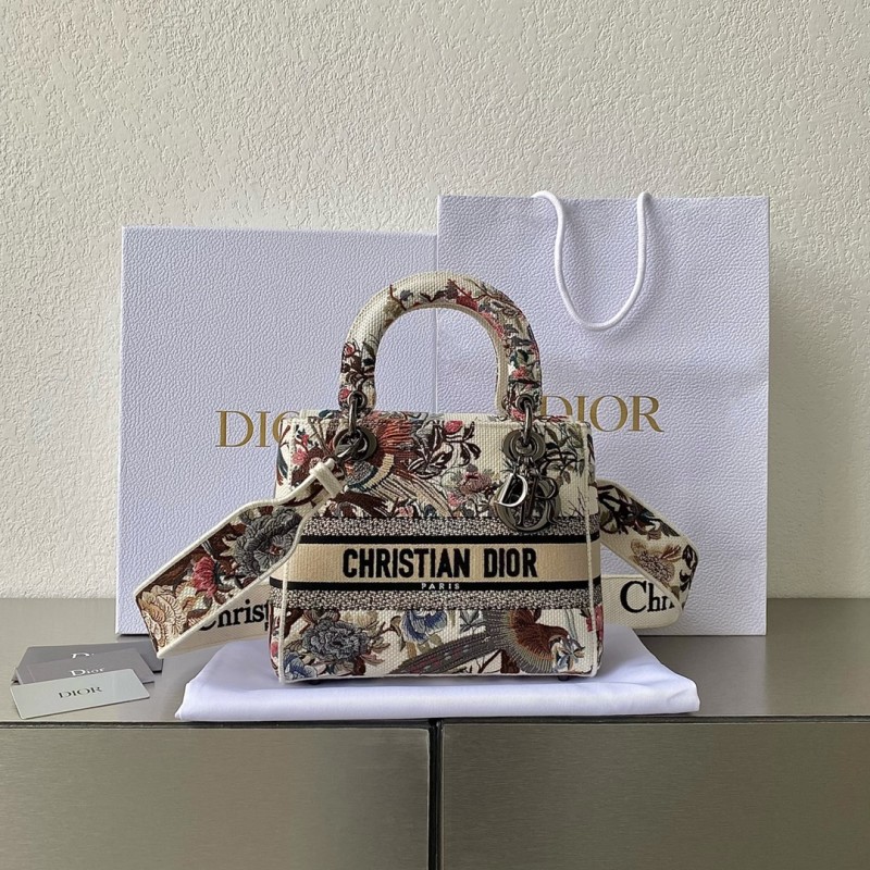 Handbags Lady Dior 6605 size：24*12*20 cm