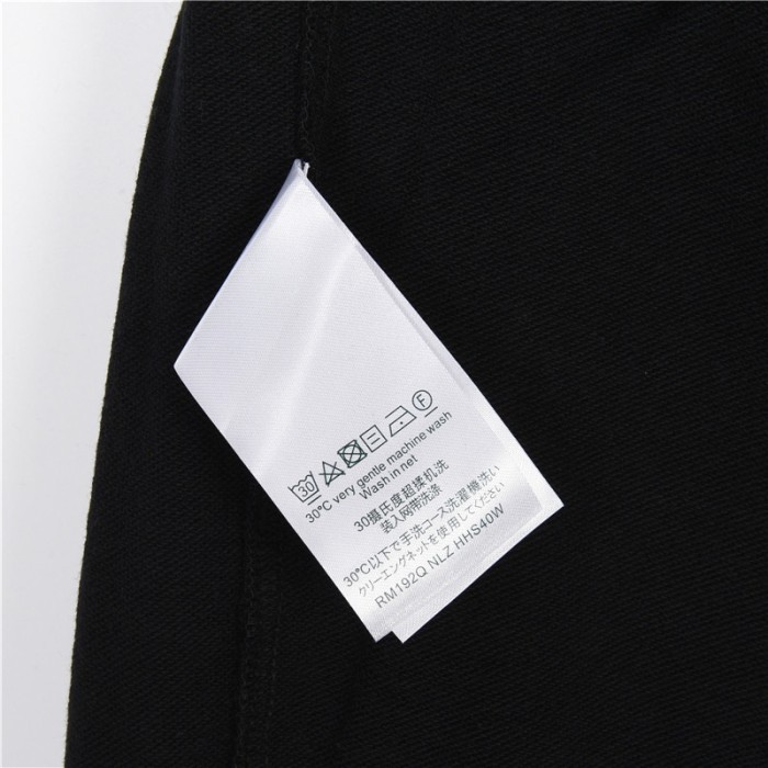 Clothes LOUIS VUITTON 933