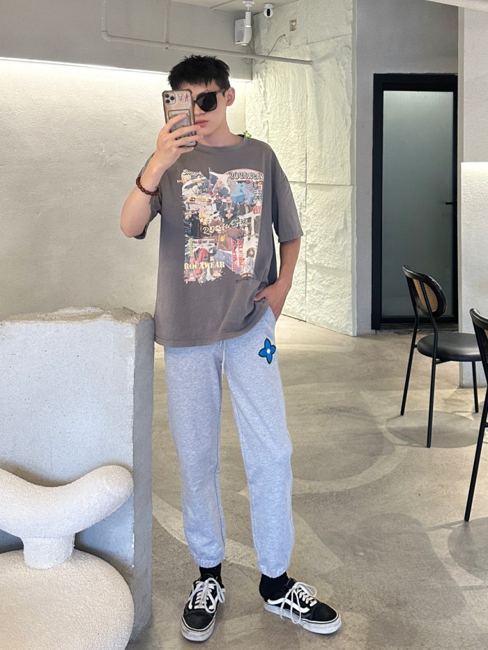 Clothes LOUIS VUITTON 932