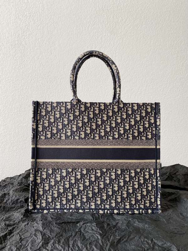 Handbags Dior Book Tote 8001 size:41.5*35*18 cm