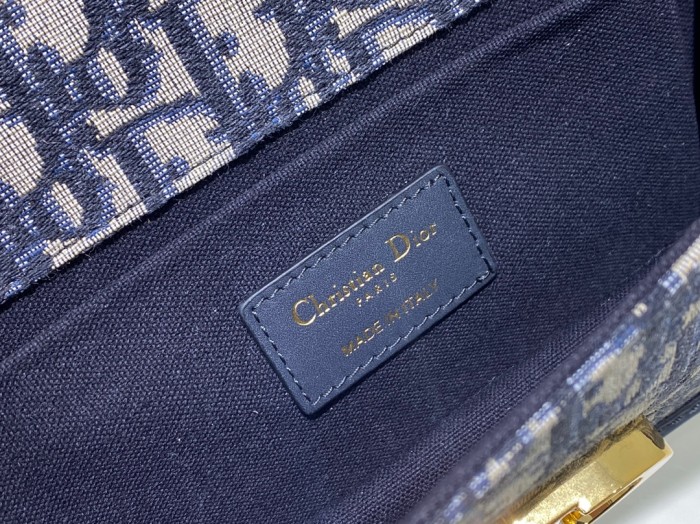 Handbags 𝐃!𝐨𝐫 𝐌𝐨𝐧𝐭𝐚𝐢𝐠𝐧𝐞 9207 size：21.5*12*6 cm