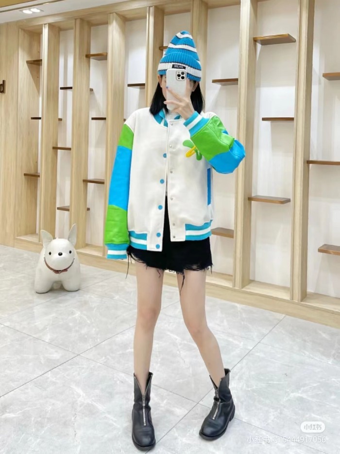 Clothes LOUIS VUITTON 937