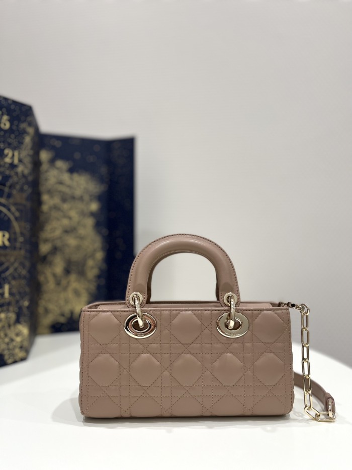 Handbags Dior 9240 size：22*6*12 cm