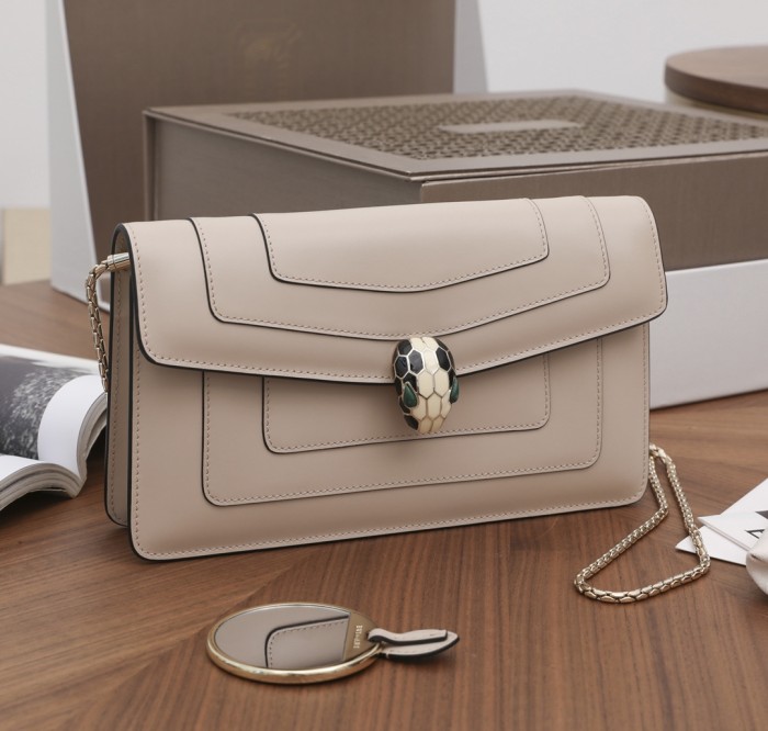 Handbags Bvlgari 370449850 size:25*12*3.5 cm