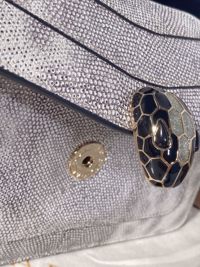 Handbags Bvlgari 381029880 size:22*13*5 cm