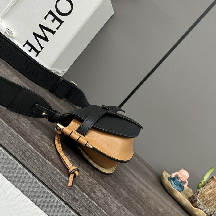 Handbags LOEWE 61824 size:21*12.5*9.5 cm