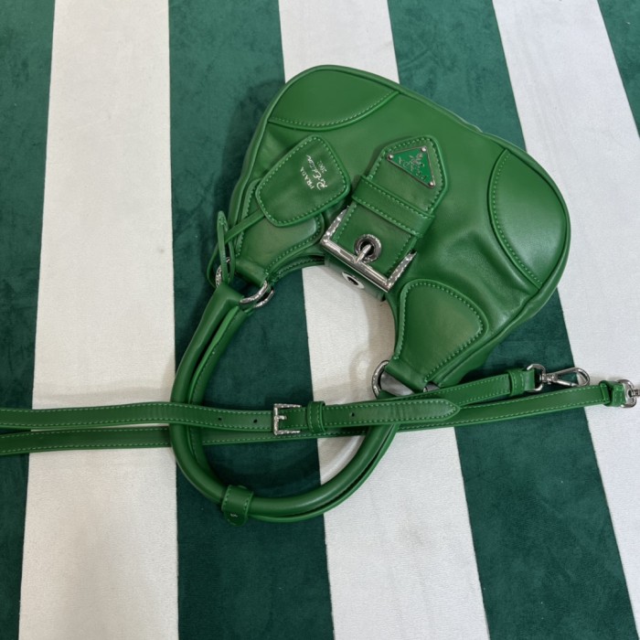 Handbags Prada PRADA PASSAVELA 1BA381 size:23x16x9 cm