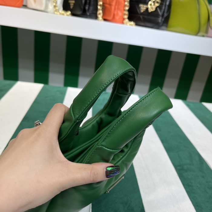 Handbags Prada 1BA359 size:15.5*10*18 cm