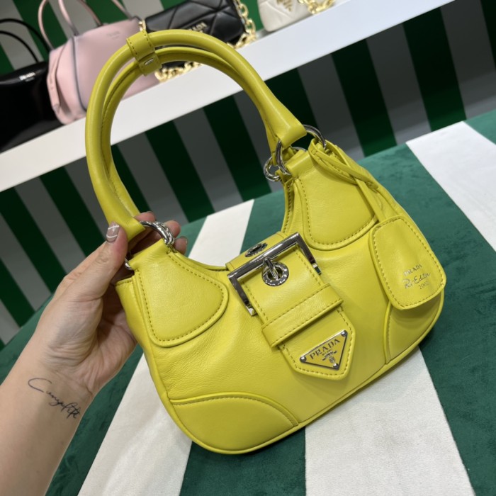 Handbags Prada PRADA PASSAVELA 1BA381 size:23x16x9 cm