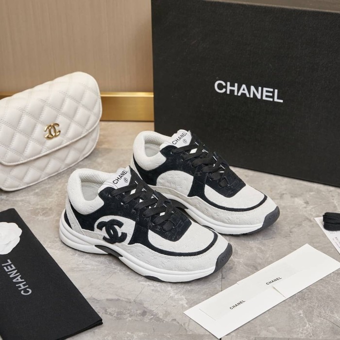 Chanel Low Top Trainer White Black (W)