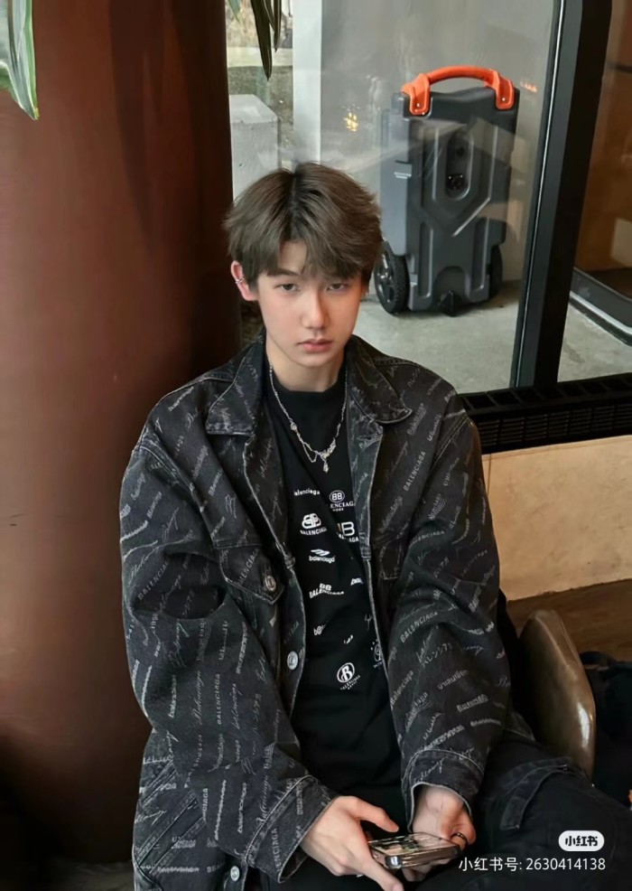 Clothes Balenciaga 681