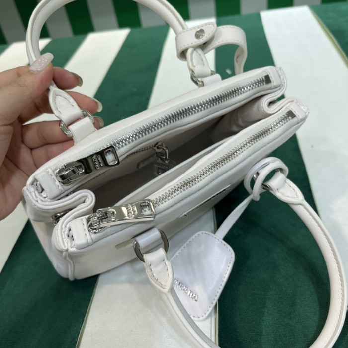 Handbags Prada 1BA906 size:20*14.5*9.5 cm