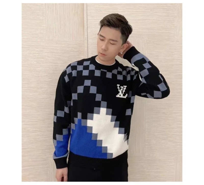 Clothes LOUIS VUITTON 941