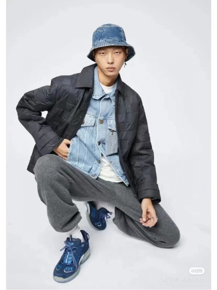 Clothes LOUIS VUITTON 939