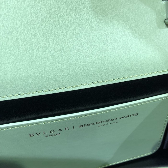 Handbags Bvlgari 288739 size:18.5*13*6.5 cm