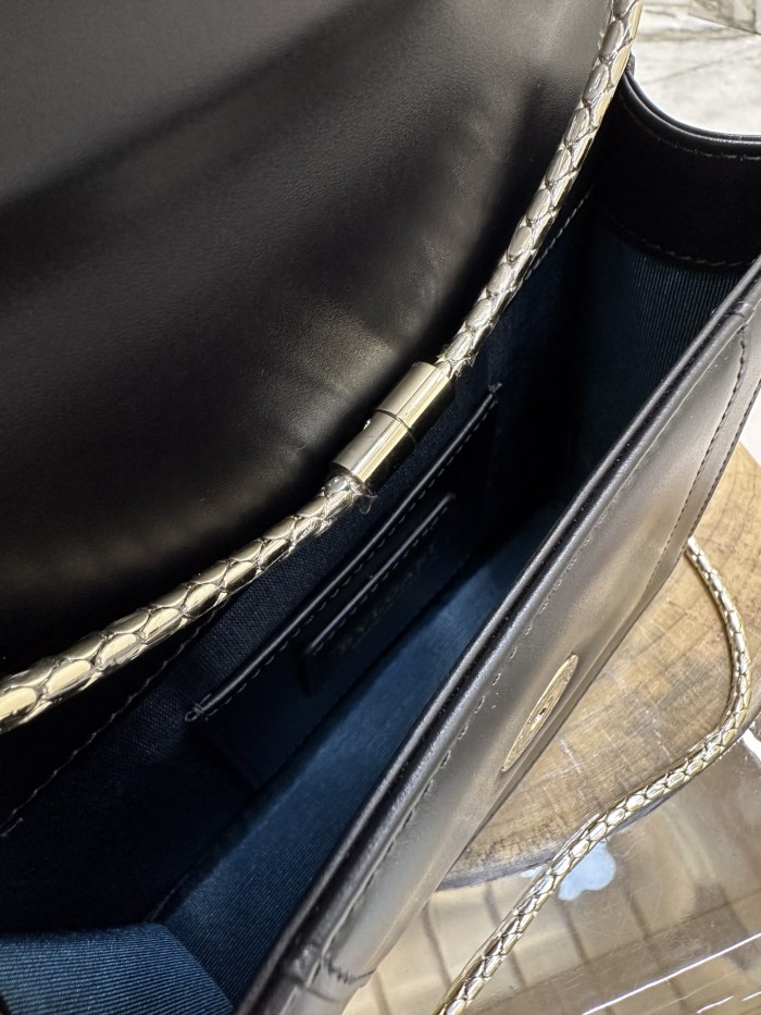 Handbags Bvlgari Serpenti Forever 35107 size:20*15*5 cm