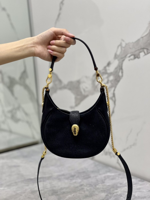 Handbags Bvlgari 291765 size:19.5*20*5 cm