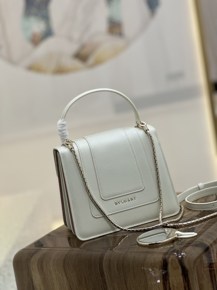 Handbags Bvlgari 38329 size:18*16*9 cm