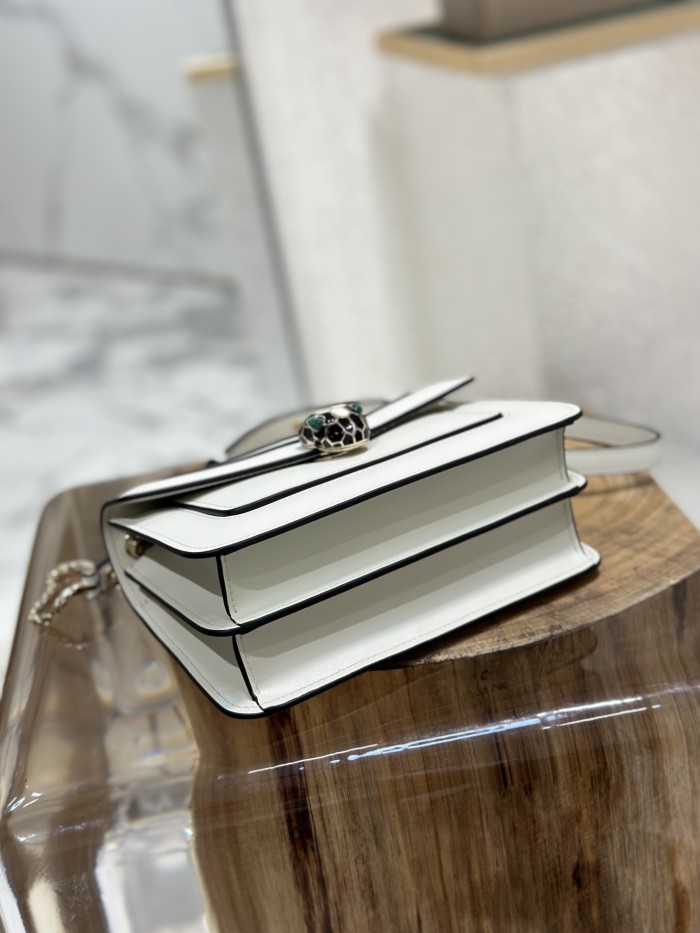 Handbags Bvlgari 289676 size:19-13-7 cm