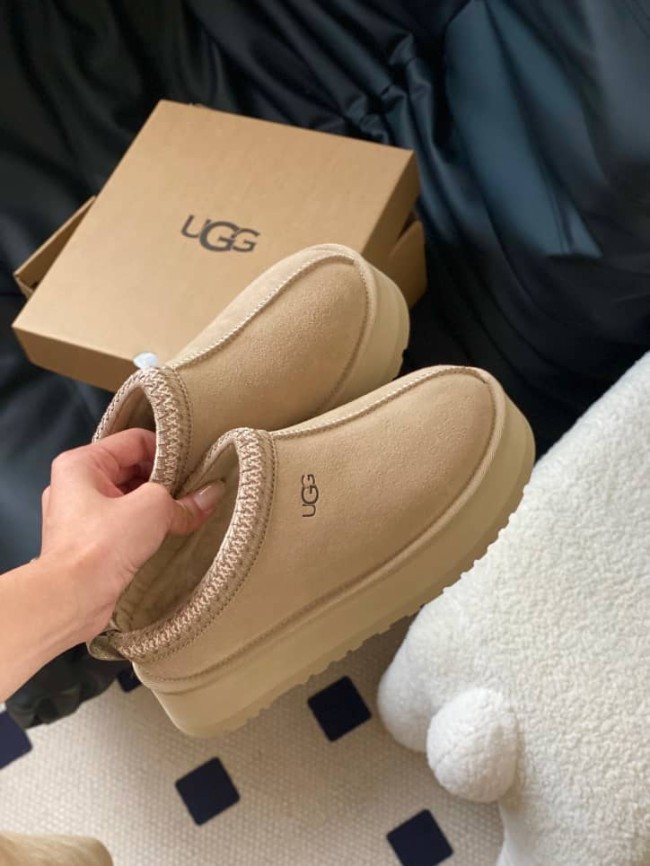 UGG Sneaker 25