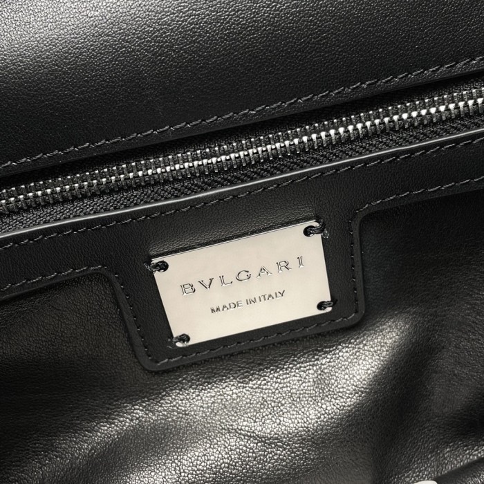 Handbags Bvlgari 291086 size:18*12*8 cm