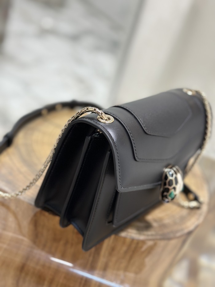 Handbags Bvlgari 289676 size:19-13-7 cm