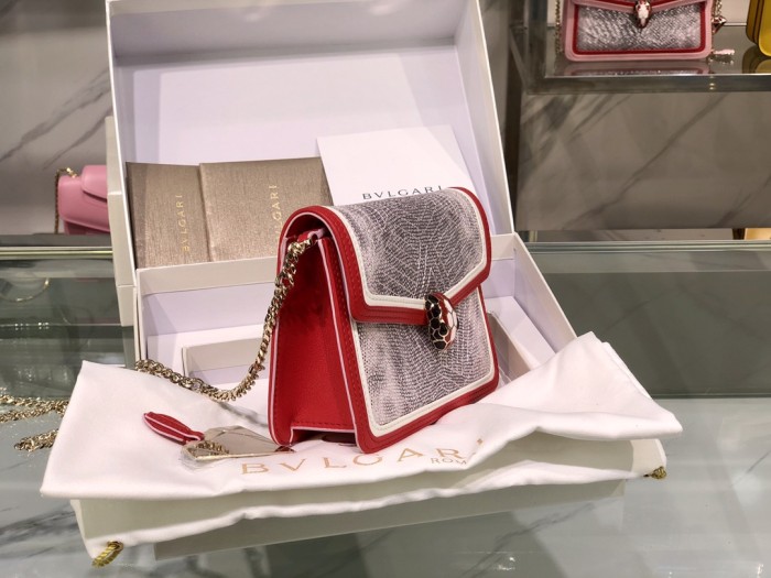 Handbags Bvlgari 288104 size:17.5*11*5 cm