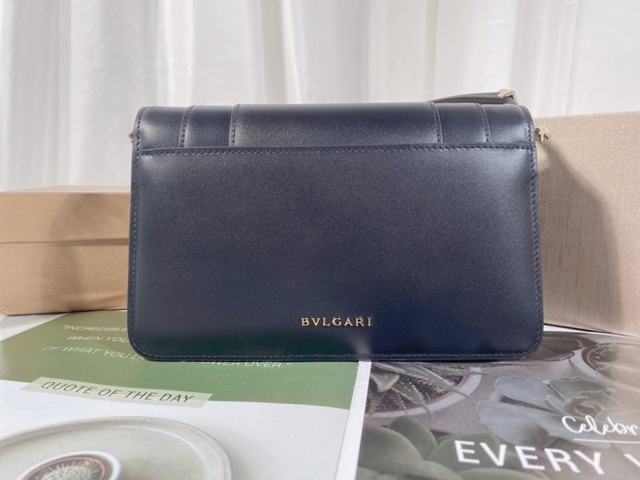 Handbags Bvlgari 292104950 size:22*15*4.5 cm