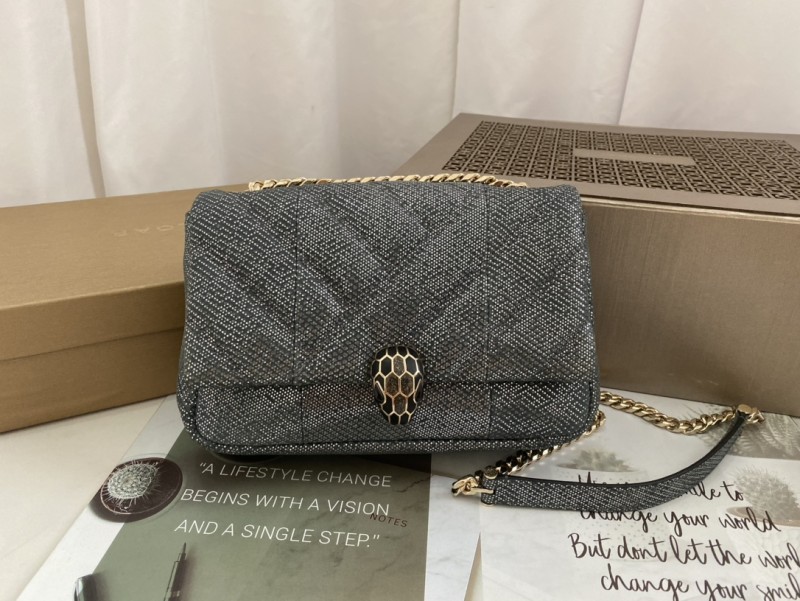 Handbags Bvlgari 28799391200 size:22.5*15*10 cm