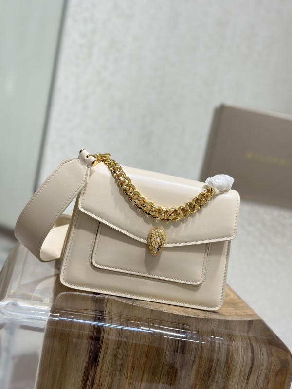 Handbags Bvlgari 290763 size:20*14*8 cm