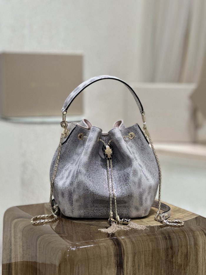 Handbags Bvlgari 287614 size:16*19*11 cm