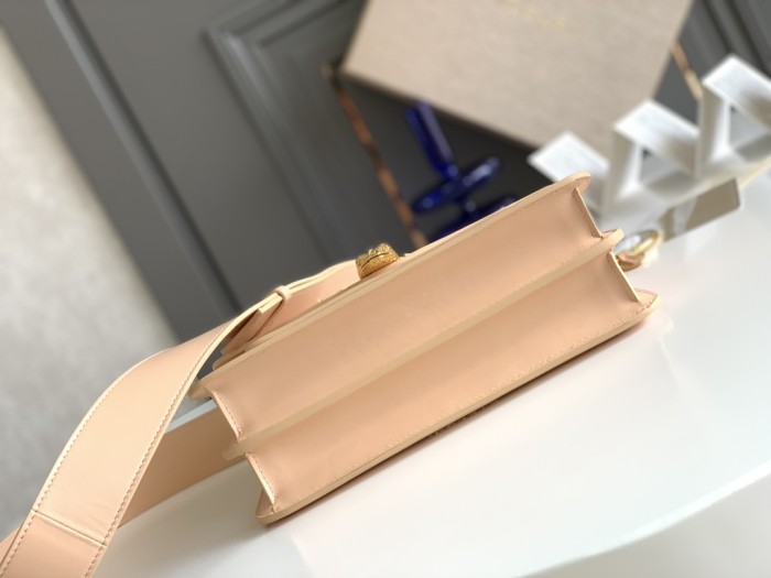 Handbags Bvlgari Sprpenti Forever size:15*17*8 cm