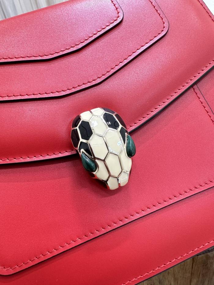 Handbags Bvlgari 38329 size:18*16*9 cm