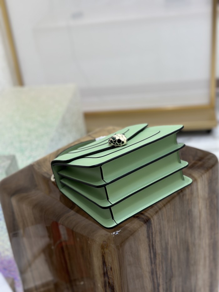 Handbags Bvlgari 38329 size:20*16*9 cm