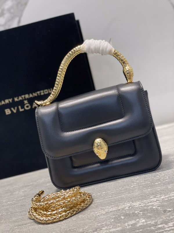 Handbags Bvlgari 291071 size:19.5*15*6 cm