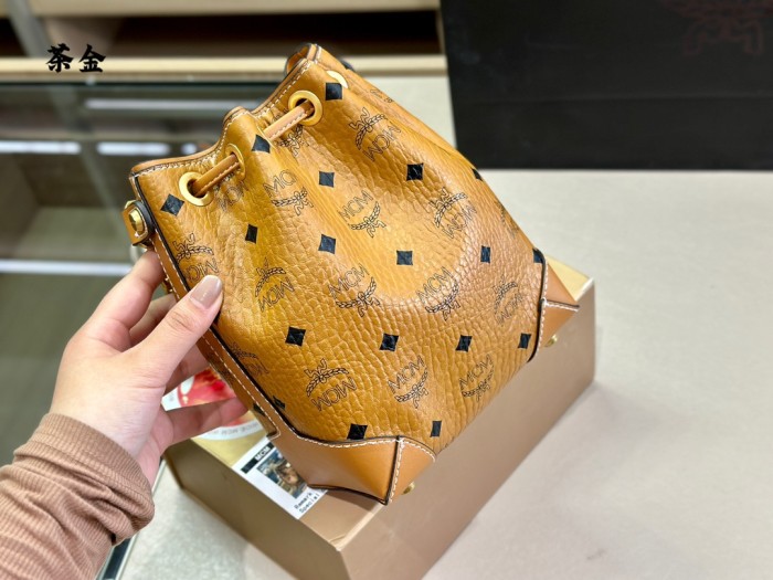 Handbags MCM mom size:16*21 cm