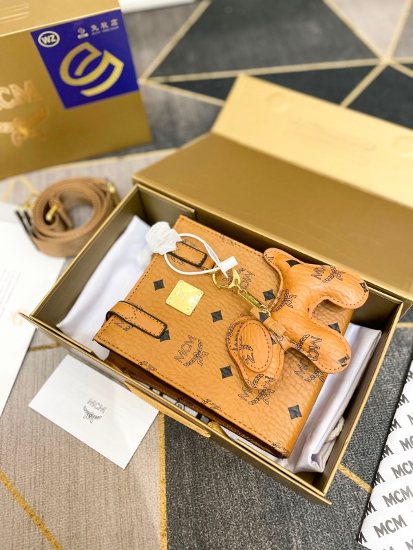 Handbags MCM mom size:17*14 cm