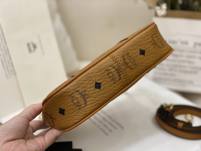 Handbags MCM 𝐷𝑒𝑙𝑚𝑦 size:21*12*5 cm