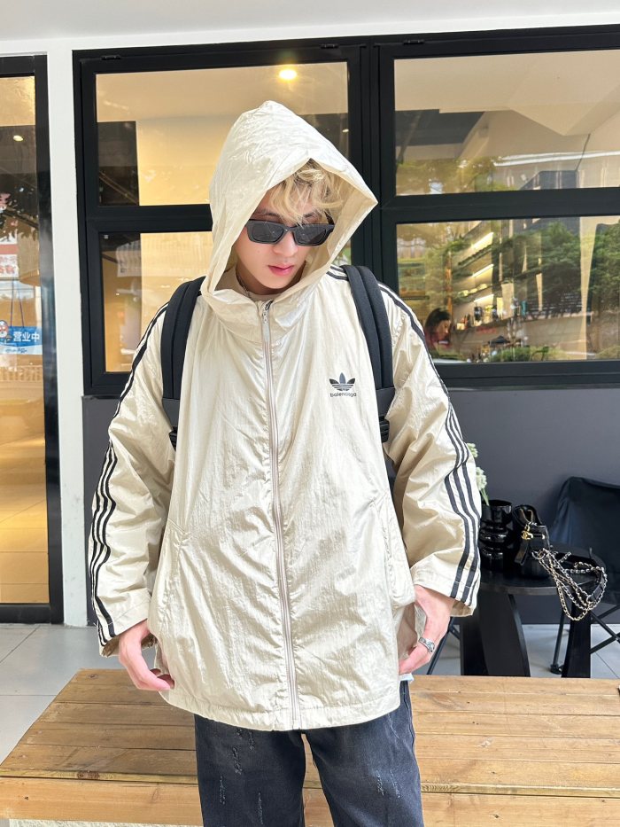 Clothes Balenciaga 699