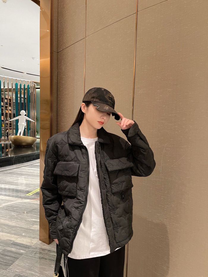 Clothes Louis Vuitton 955