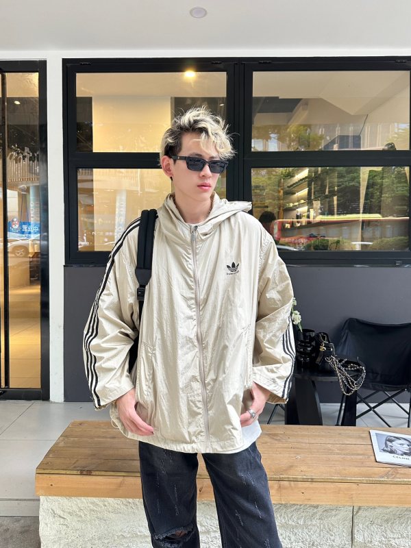 Clothes Balenciaga 699