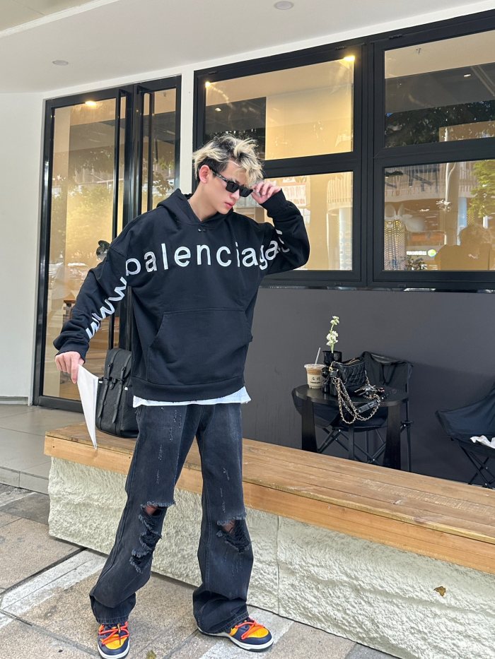 Clothes Balenciaga 701