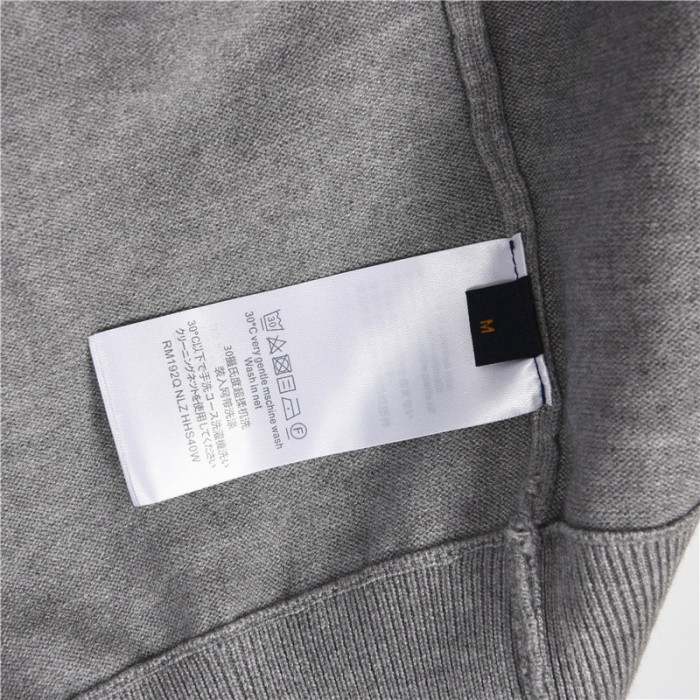 Clothes LOUIS VUITTON 950