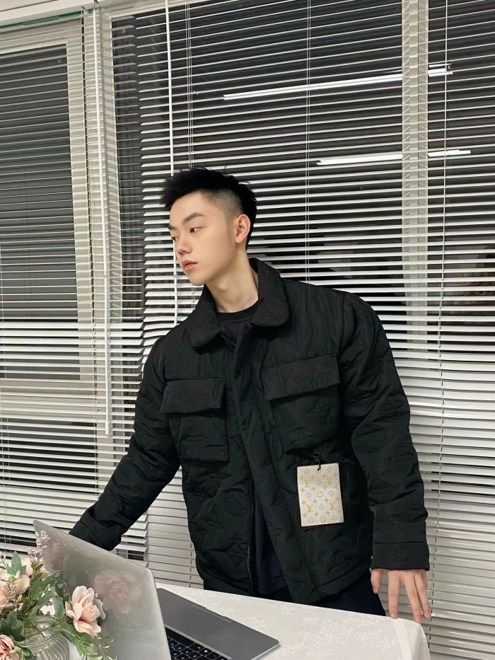 Clothes Louis Vuitton 955