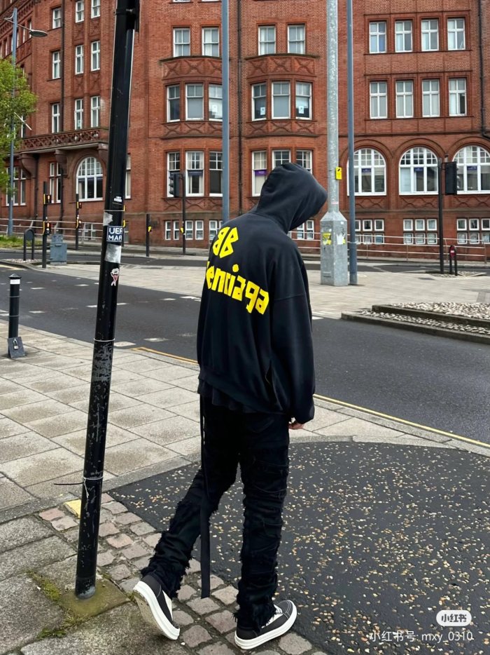 Clothes Balenciaga 689