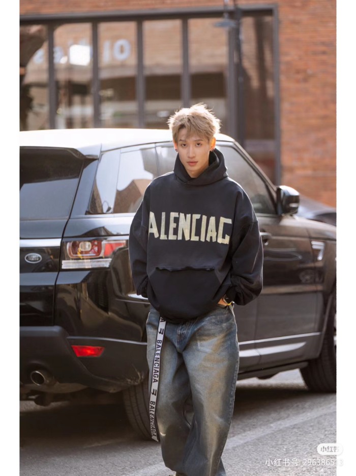 Clothes Balenciaga 689