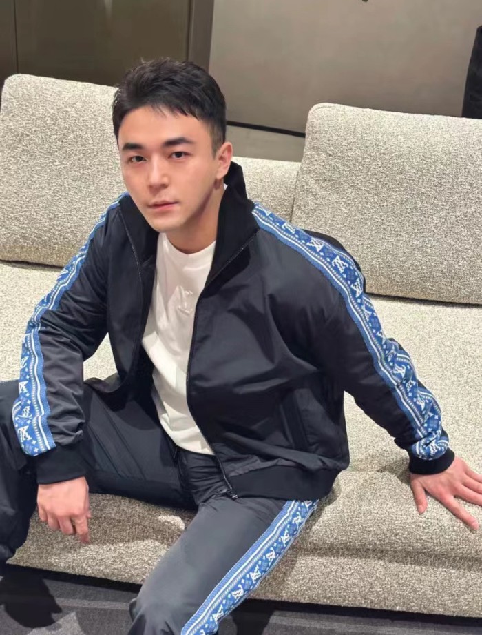 Clothes Louis Vuitton 956