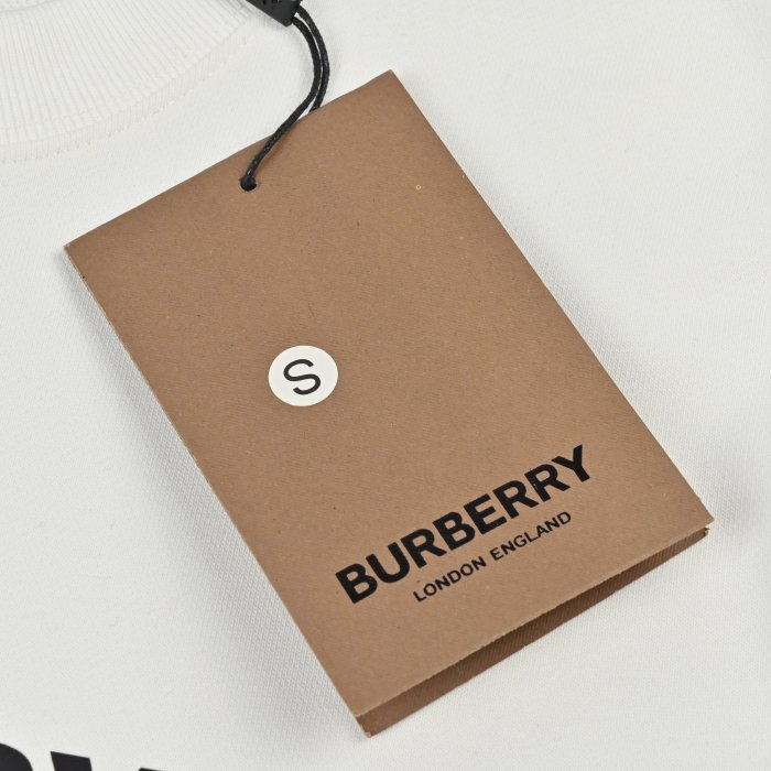 Clothes Burberry 557