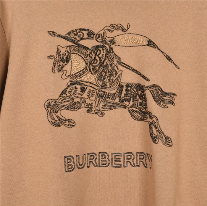 Clothes Burberry 569